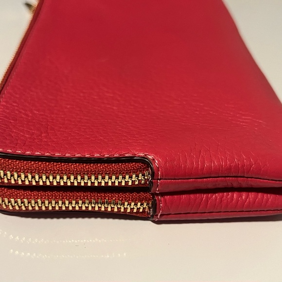 COACH Authentic- Vibrant Fushia Wristlet Clutch/Wallet - Picture 3 of 13